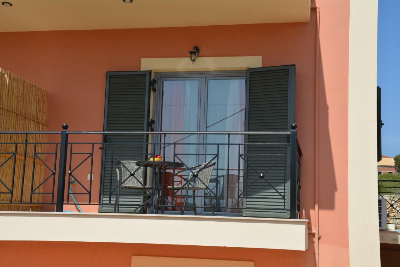 Lotus Sea View Studio Apartment 2 リクスリオン エクステリア 写真